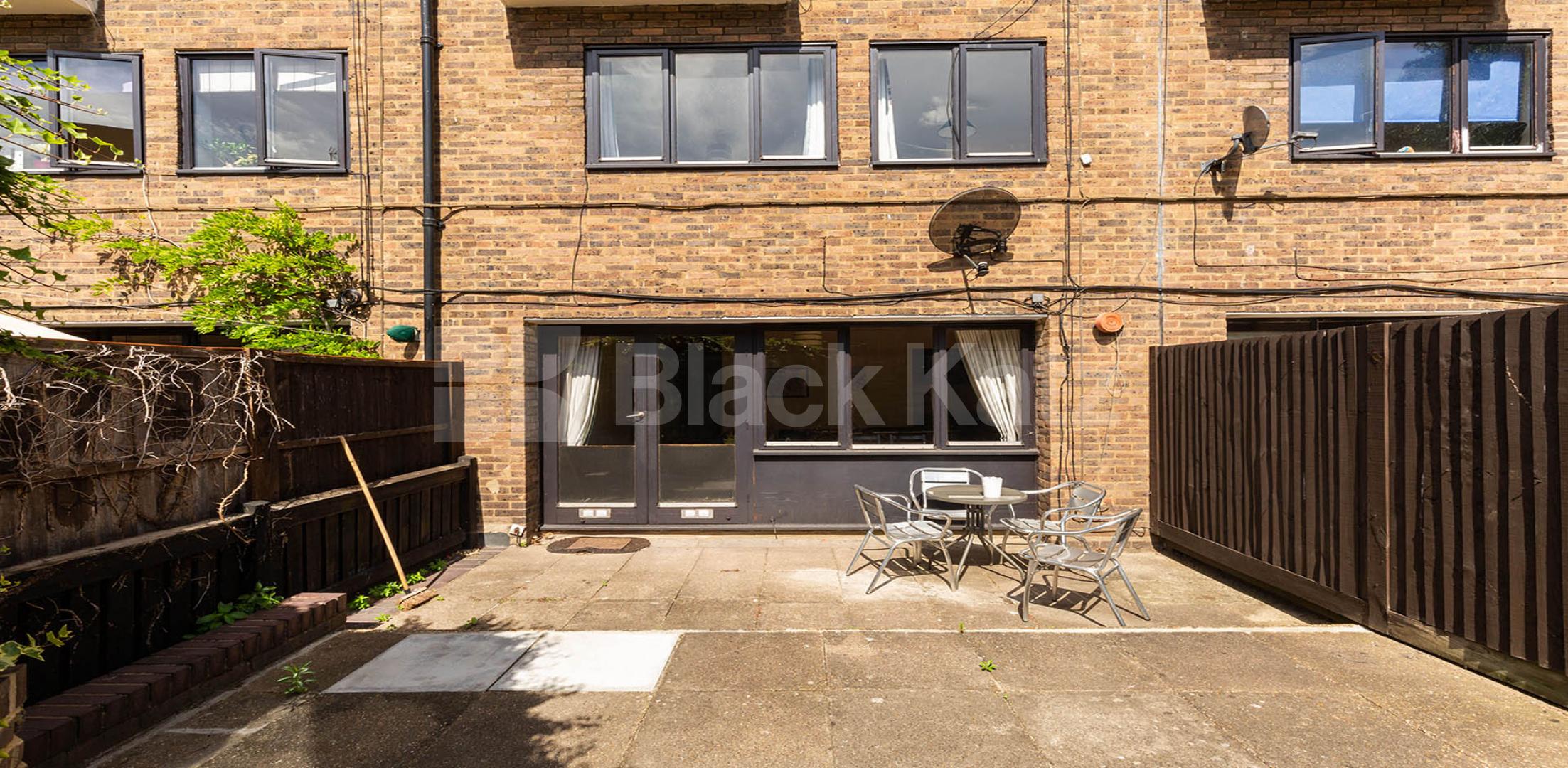 			SPLIT LEVEL 3 BEDROOM MAISONETTE, 3 Bedroom, 1 bath, 1 reception Ground Floor Maisonette			 Dalmeny Avenue, TUFNELL PARK